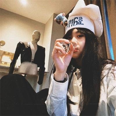 灵魂互换后，皇后娘娘野翻了